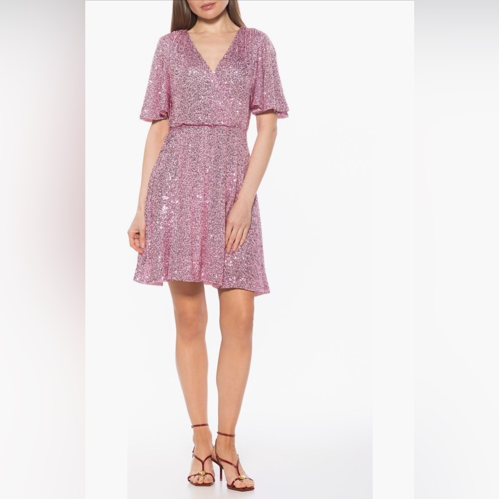 NWT Alexia Admor Oakless Sequin Flutter Sleeve Fit & Flare Dress Sz S